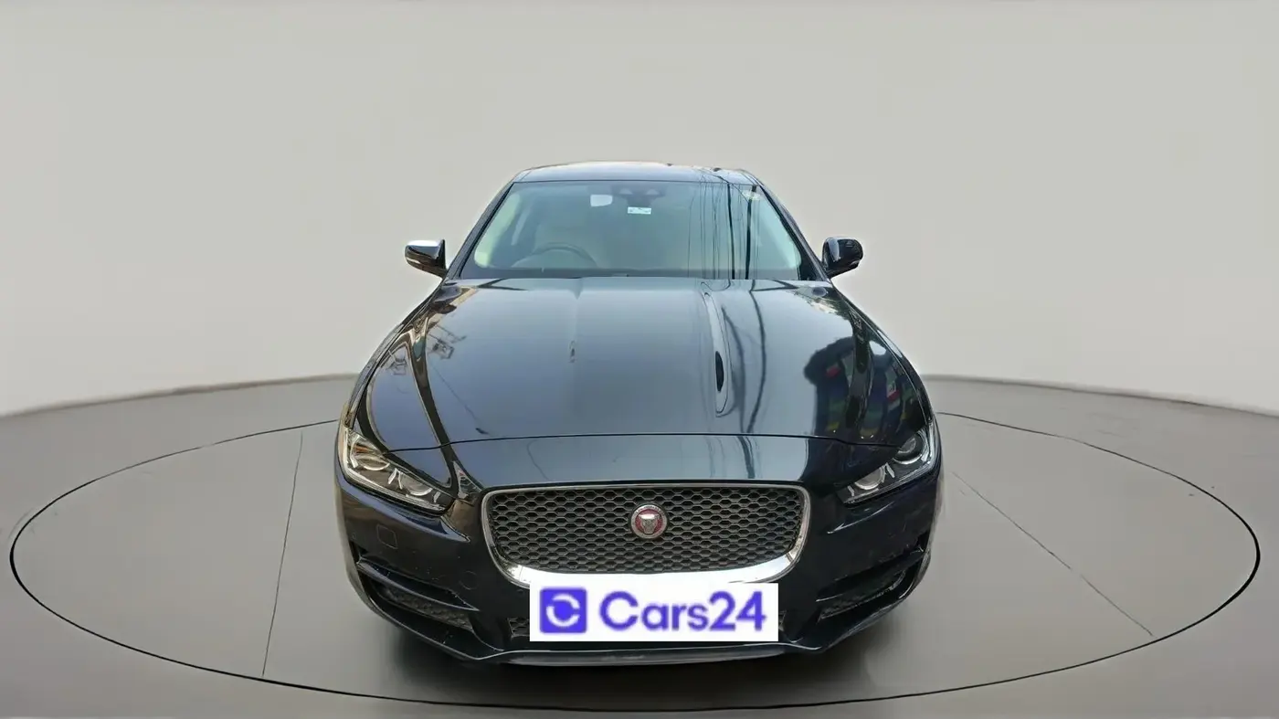 2017 Jaguar XE PRESTIGE DIESEL, Diesel, Automatic, 95,204 km, exterior