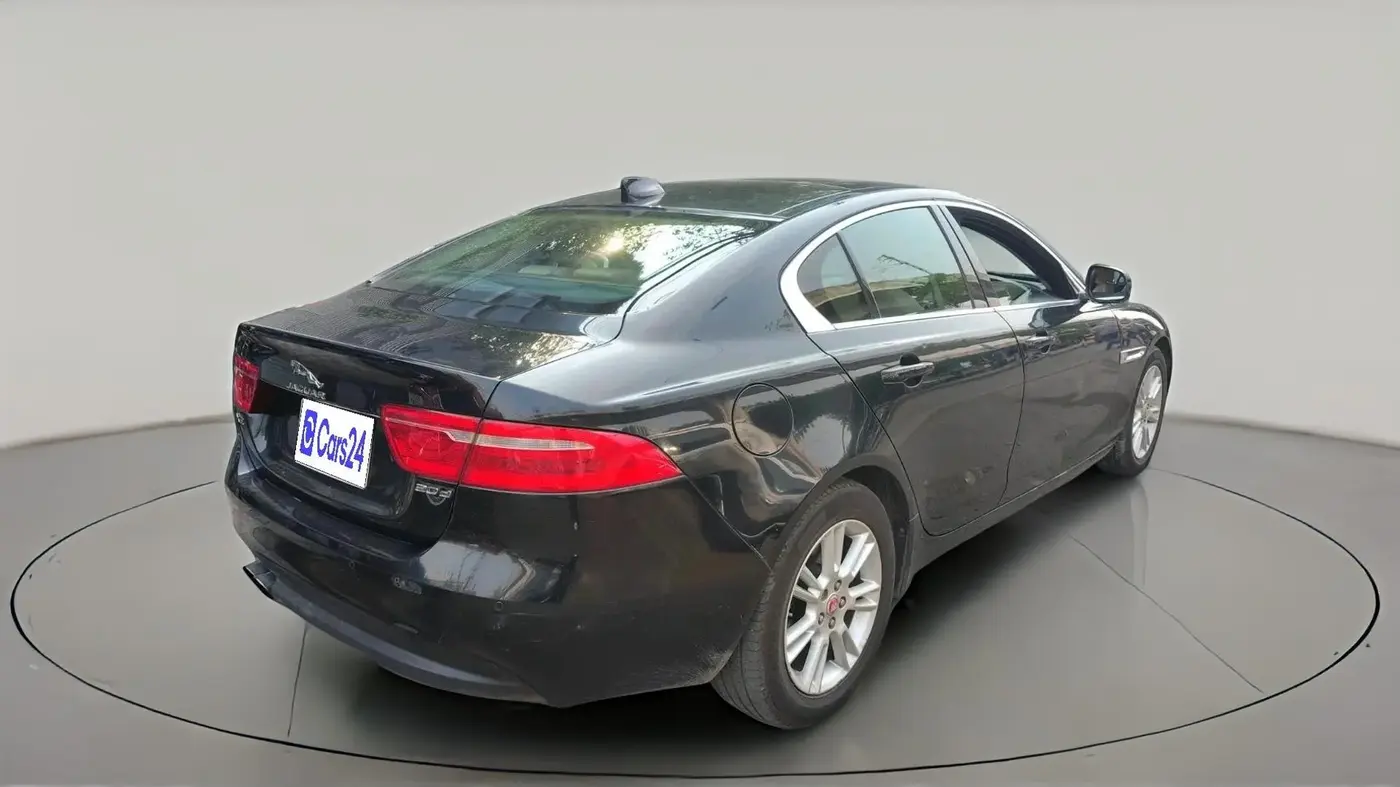 2017 Jaguar XE PRESTIGE DIESEL, Diesel, Automatic, 95,204 km, exterior