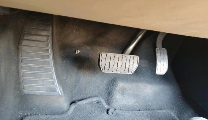 2017 Jaguar XE PRESTIGE DIESEL, Diesel, Automatic, 95,204 km, interior