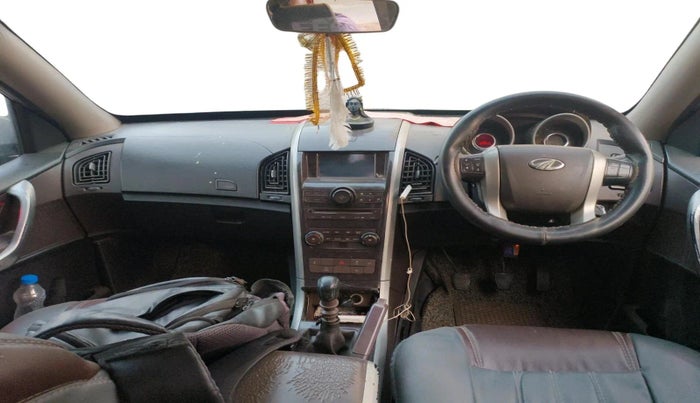 2013 Mahindra XUV500 W8, Diesel, Manual, 1,27,460 km, interior