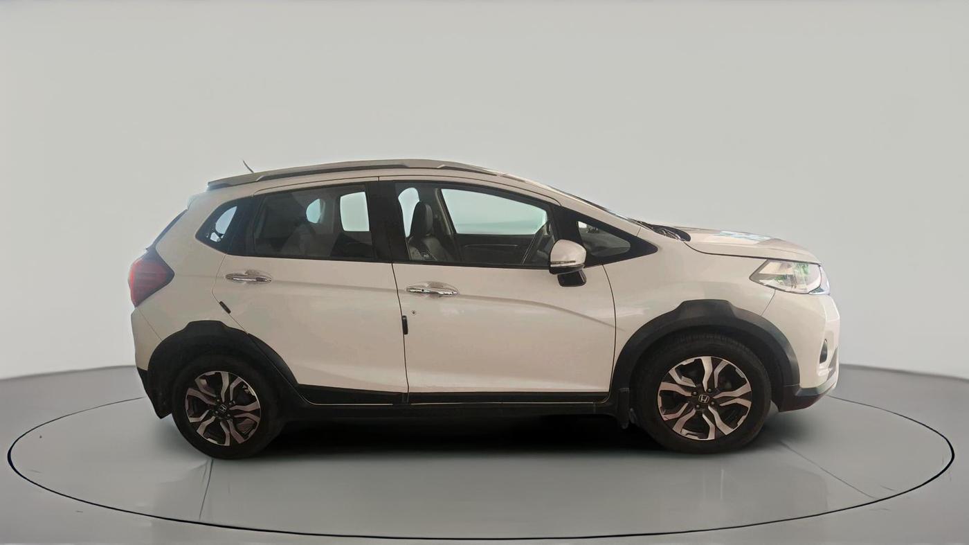 2018 Honda WR-V 1.5L I-DTEC VX MT, Diesel, Manual, 87,350 km, exterior