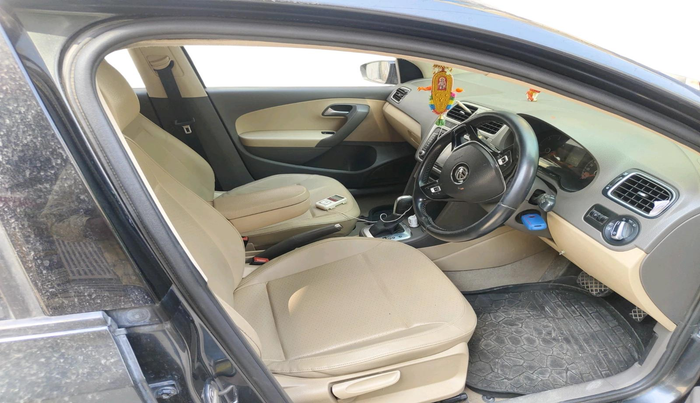 2015 Volkswagen Vento HIGHLINE 1.5 AT, Diesel, Automatic, 1,03,900 km, interior