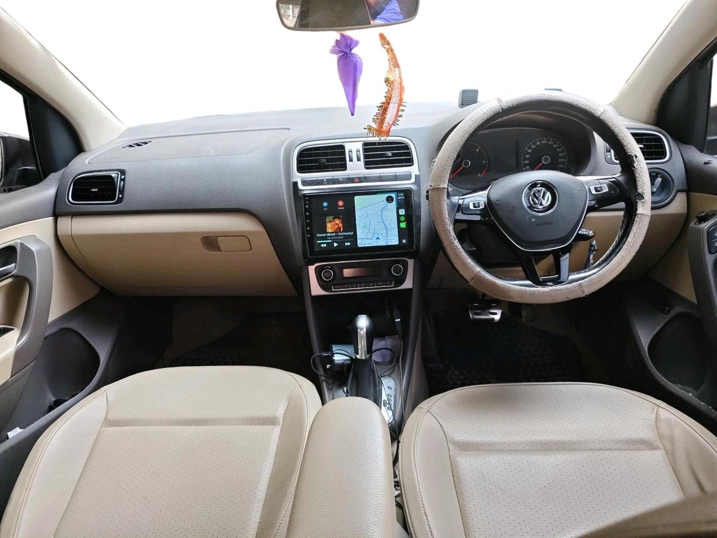 2016 Volkswagen Vento HIGHLINE 1.5 AT, Diesel, Automatic, 1,65,113 km, interior
