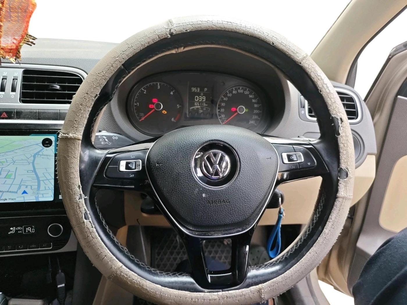 2016 Volkswagen Vento HIGHLINE 1.5 AT, Diesel, Automatic, 1,65,113 km, interior