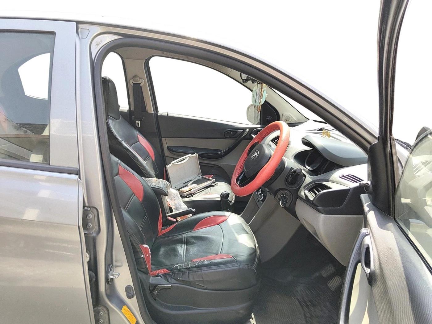 2018 Tata Tiago XM PETROL, Petrol, Manual, 1,34,000 km, interior