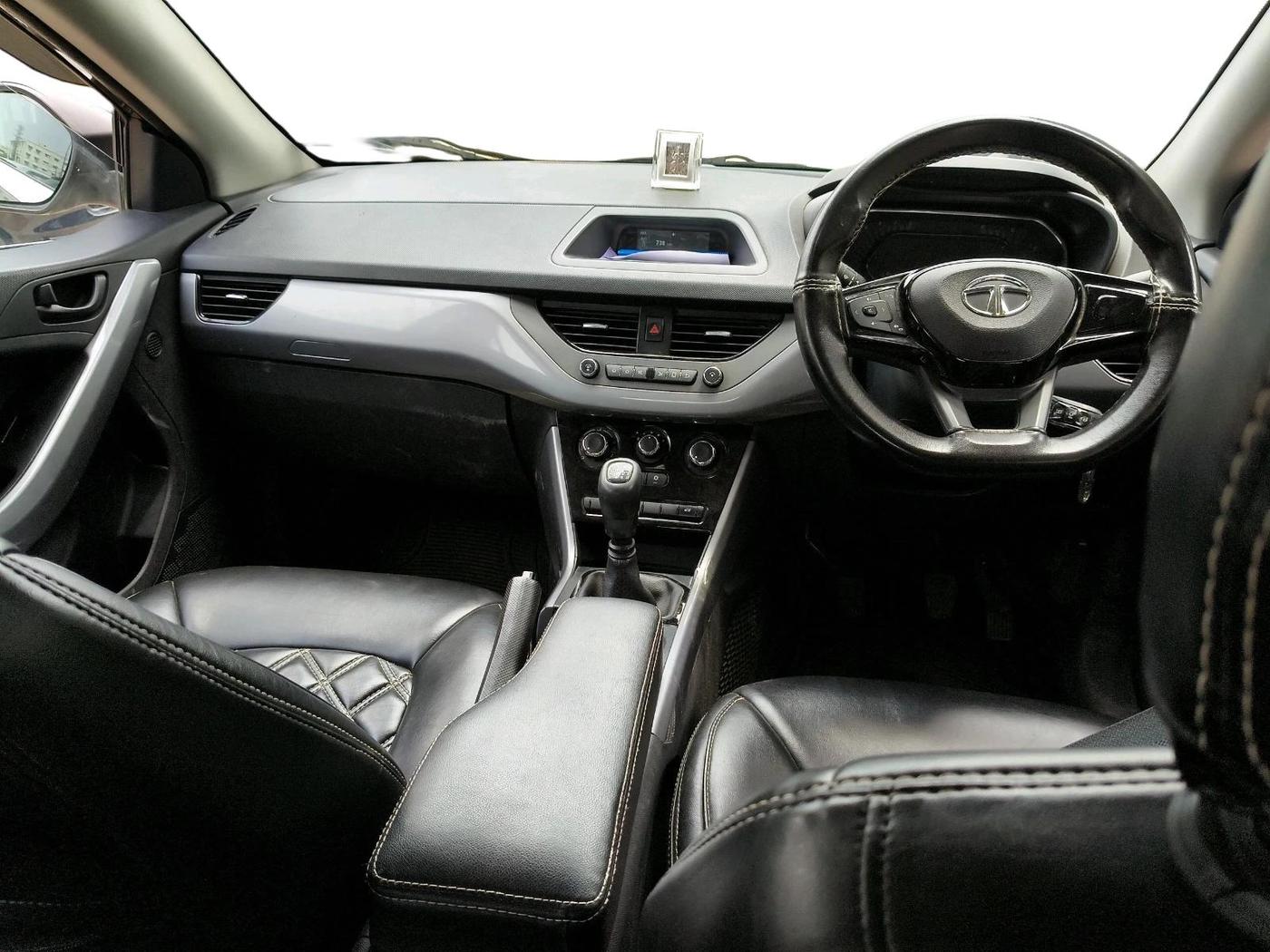2022 Tata NEXON XM SUNROOF PETROL, Petrol, Manual, 36,619 km, interior