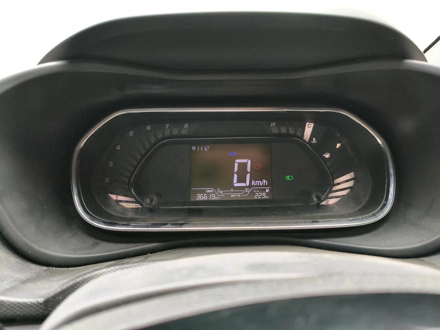 2022 Tata NEXON XM SUNROOF PETROL, Petrol, Manual, 36,619 km, interior