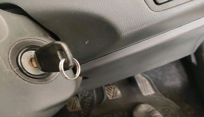 2011 Maruti Swift VXI, Petrol, Manual, 67,411 km, interior