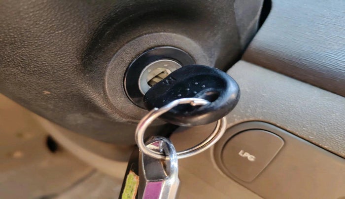 2013 Hyundai i10 MAGNA 1.1 LPG, Petrol, Manual, 47,671 km, interior