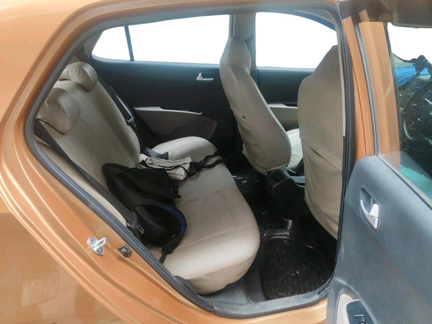 2015 Hyundai Grand i10 ASTA 1.1 CRDI, Diesel, Manual, 1,11,046 km, interior