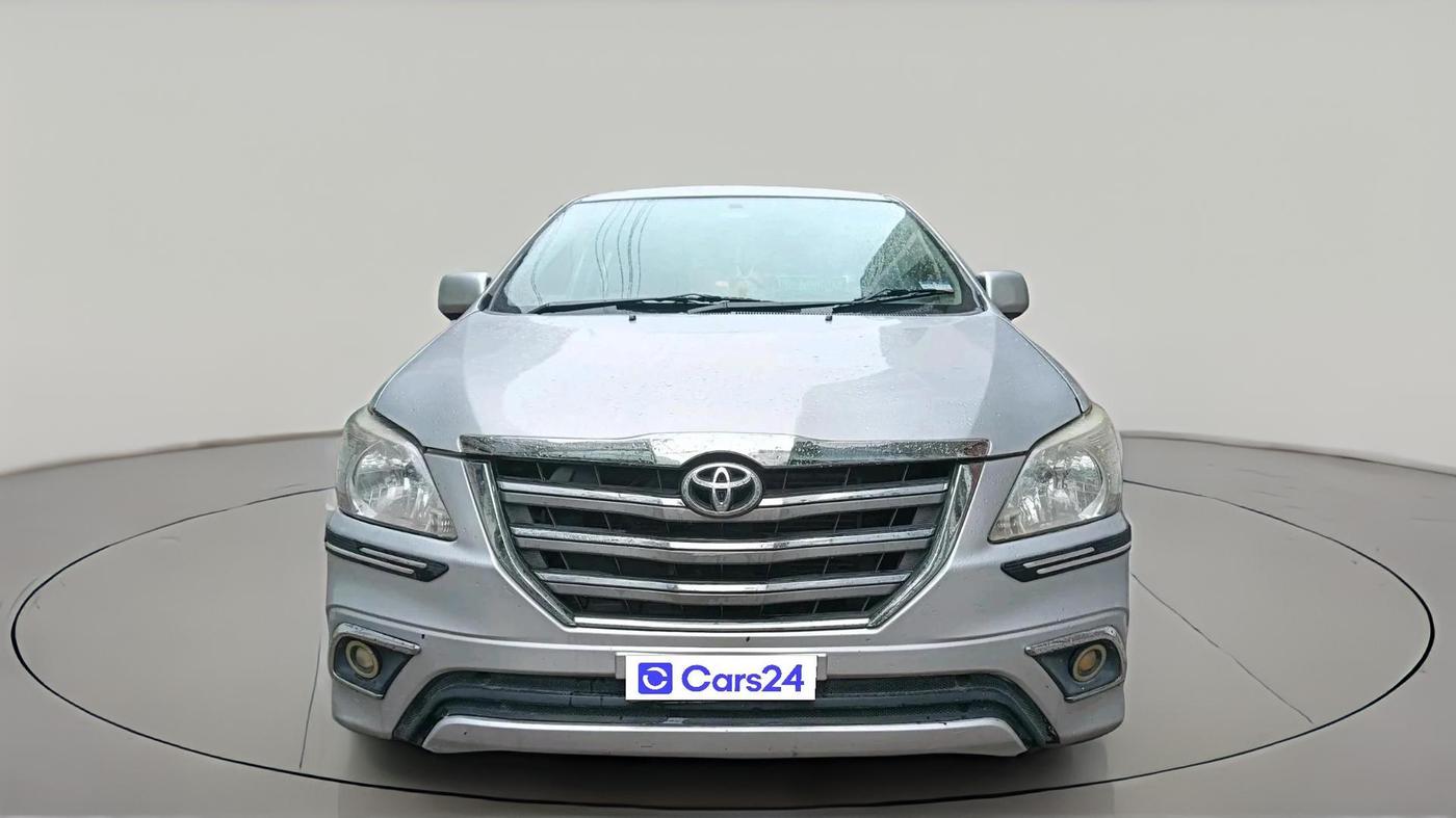 2012 Toyota Innova 2.5 GX 7 STR, Diesel, Manual, 4,28,711 km, exterior