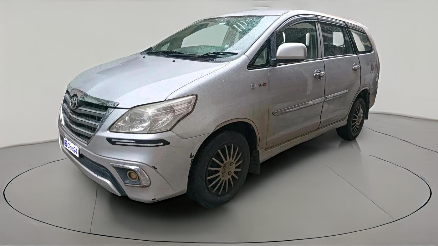 2012 Toyota Innova 2.5 GX 7 STR, Diesel, Manual, 4,28,711 km, exterior