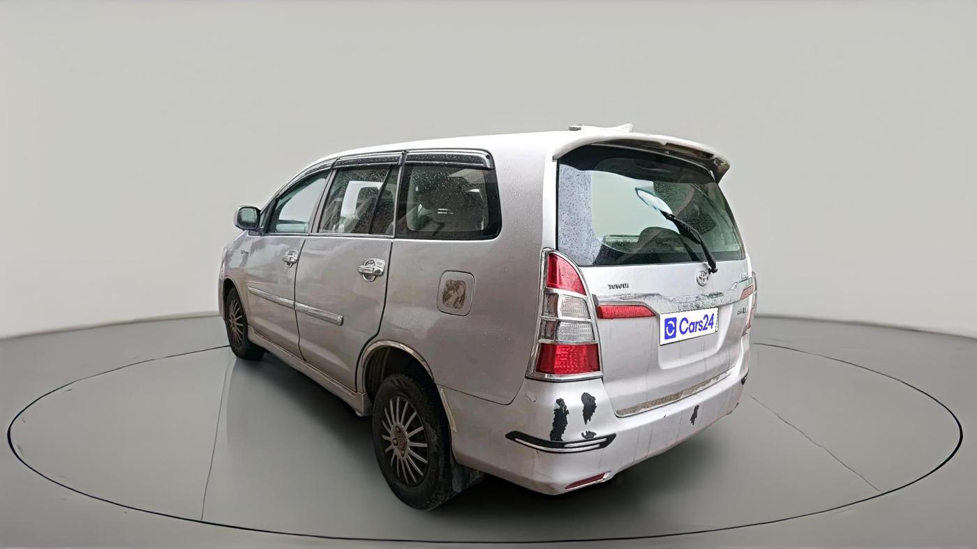 2012 Toyota Innova 2.5 GX 7 STR, Diesel, Manual, 4,28,711 km, exterior