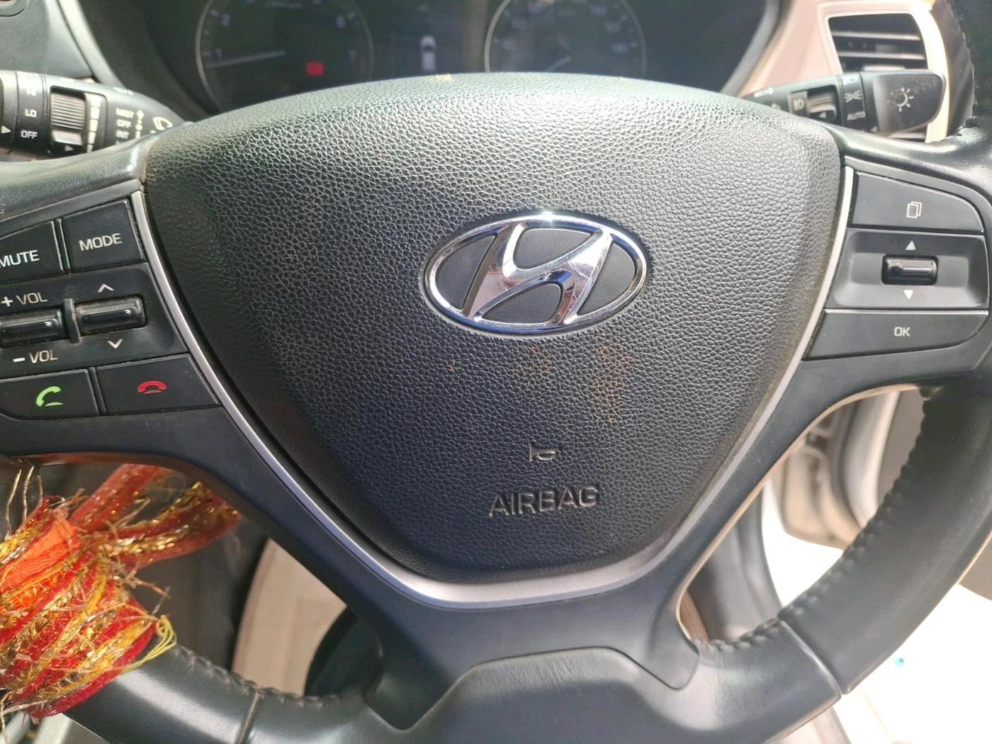 2016 Hyundai Elite i20 ASTA 1.2 (O), Petrol, Manual, 58,781 km, interior