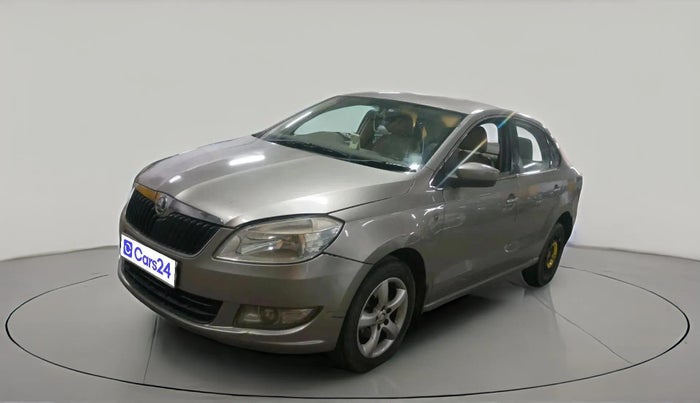 2015 Skoda Rapid 1.5 TDI CR AMBITION WITH ALLOY, Diesel, Manual, 2,09,444 km, exterior