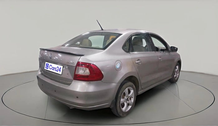 2015 Skoda Rapid 1.5 TDI CR AMBITION WITH ALLOY, Diesel, Manual, 2,09,444 km, exterior