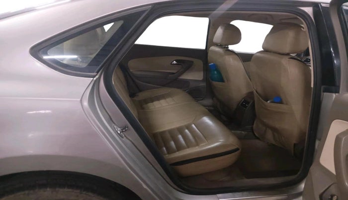 2015 Skoda Rapid 1.5 TDI CR AMBITION WITH ALLOY, Diesel, Manual, 2,09,444 km, interior