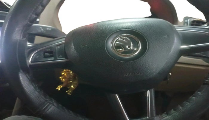 2015 Skoda Rapid 1.5 TDI CR AMBITION WITH ALLOY, Diesel, Manual, 2,09,444 km, interior