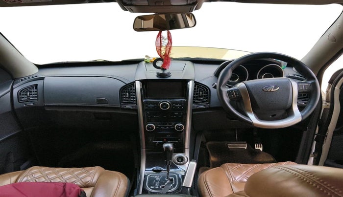 2018 Mahindra XUV500 W11 AT, Diesel, Automatic, 75,989 km, interior
