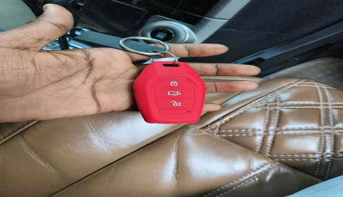 2018 Mahindra XUV500 W11 AT, Diesel, Automatic, 75,989 km, interior