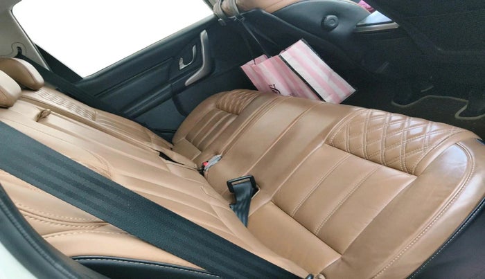 2018 Mahindra XUV500 W11 AT, Diesel, Automatic, 75,989 km, interior