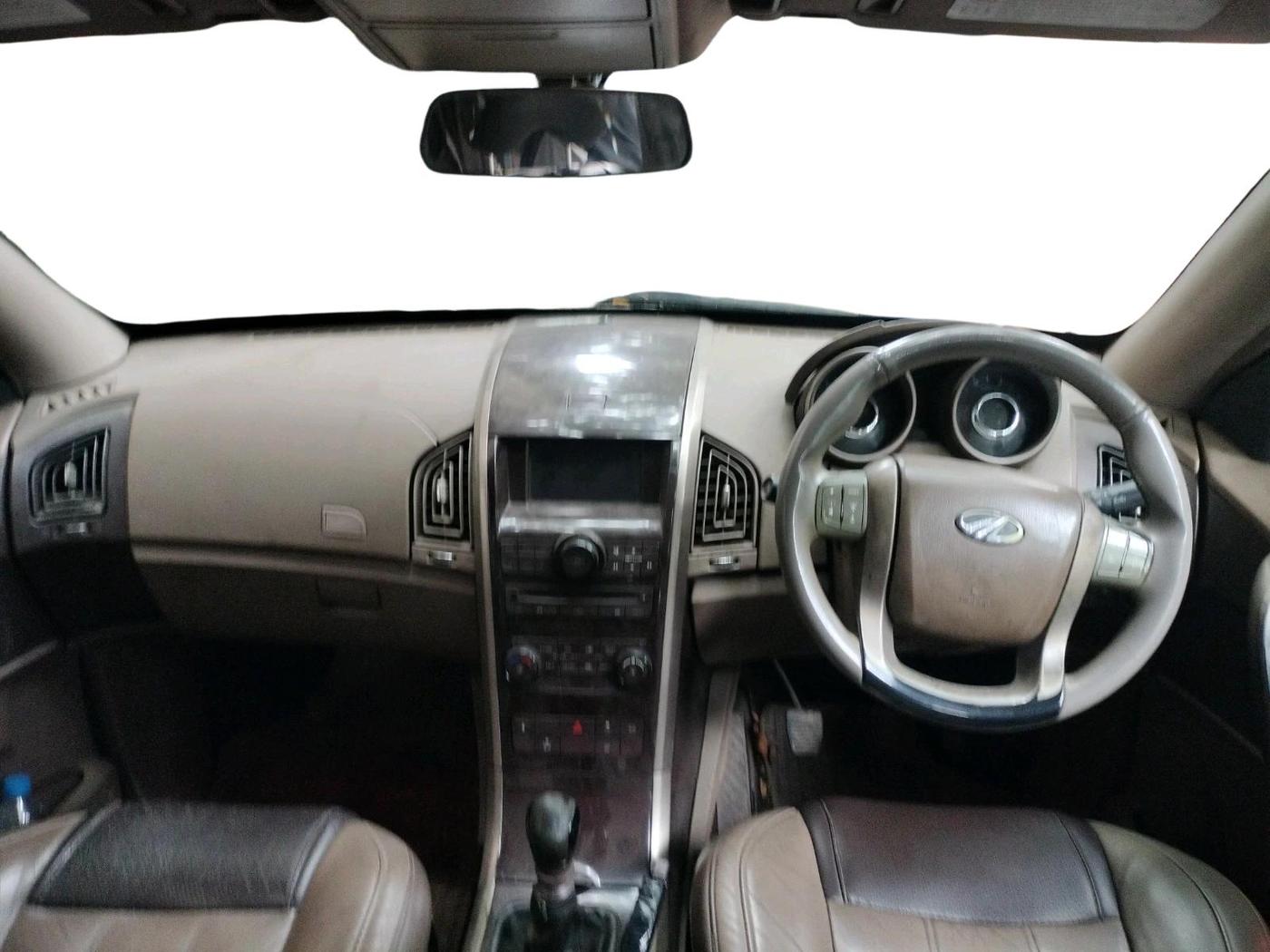 2012 Mahindra XUV500 W6, Diesel, Manual, 1,08,716 km, interior