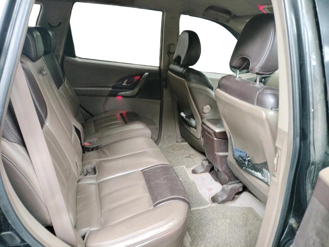 2012 Mahindra XUV500 W6, Diesel, Manual, 1,08,716 km, interior