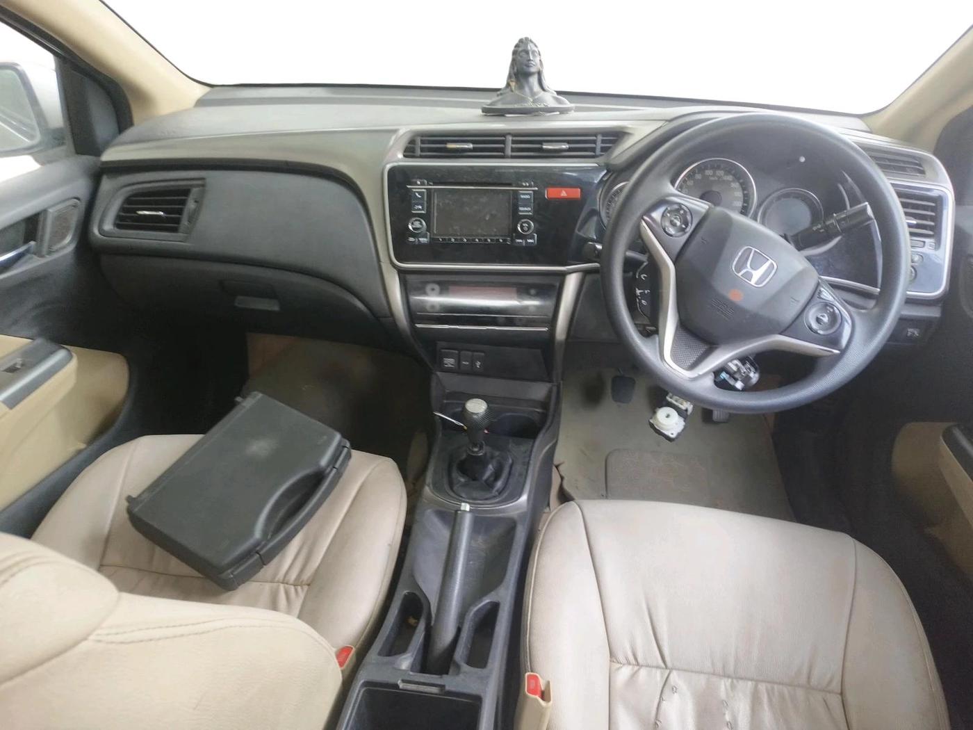 2014 Honda City 1.5L I-VTEC V MT, Petrol, Manual, 1,06,972 km, interior