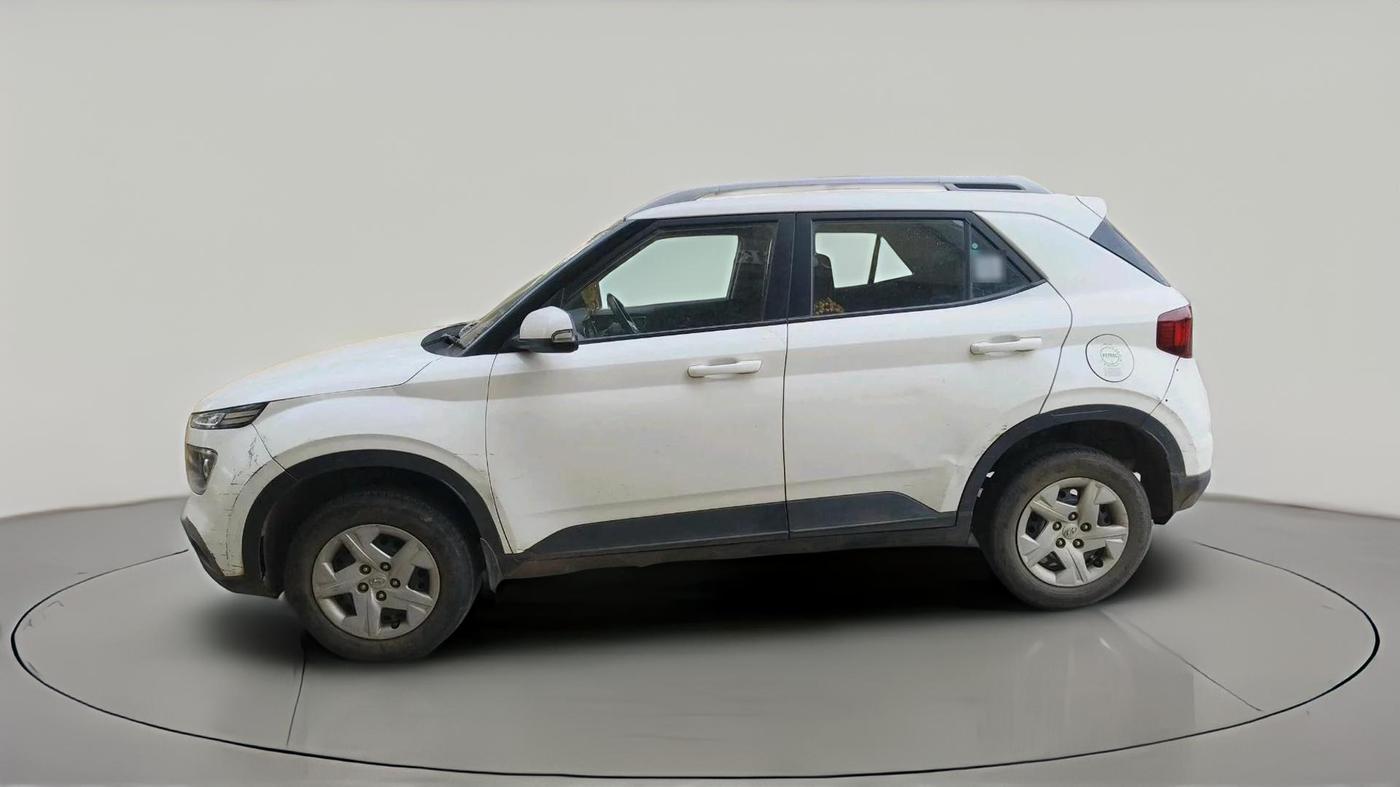 2022 Hyundai VENUE S+ 1.2, Petrol, Manual, 47,659 km, exterior