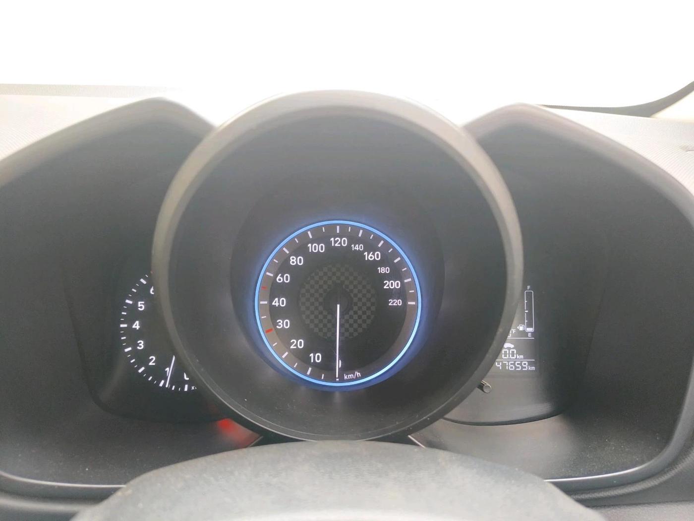 2022 Hyundai VENUE S+ 1.2, Petrol, Manual, 47,659 km, interior