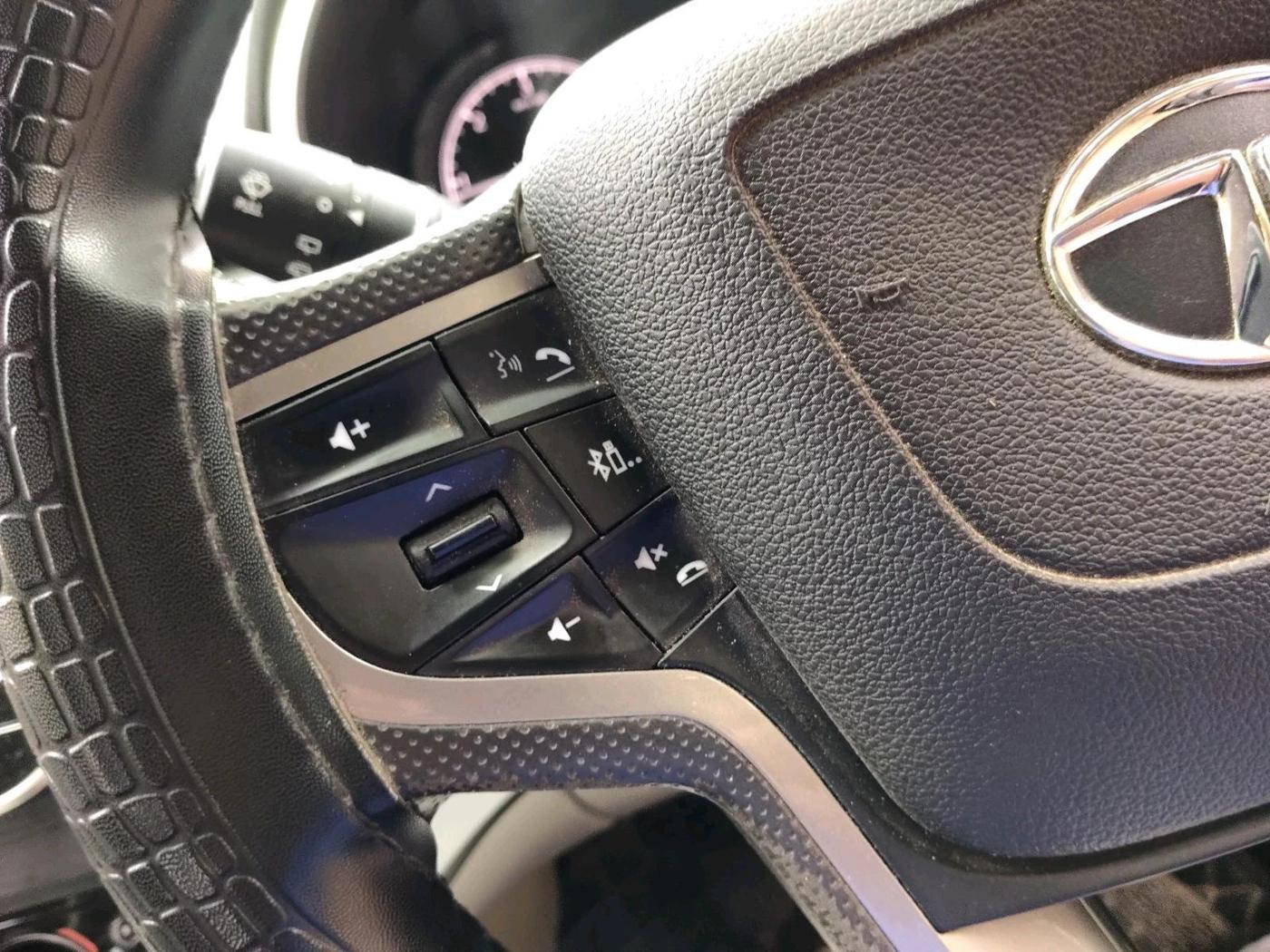2021 Tata Safari XT, Diesel, Manual, 1,07,209 km, interior