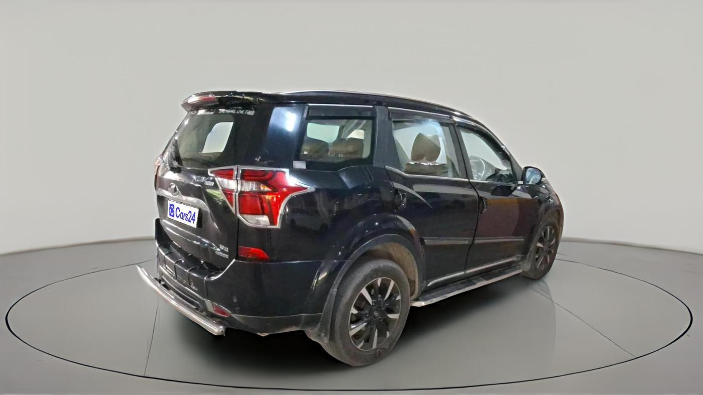 2021 Mahindra XUV500 W11 AT, Diesel, Automatic, 80,260 km, exterior