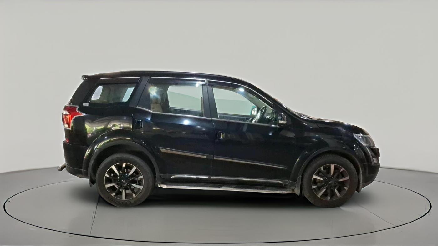 2021 Mahindra XUV500 W11 AT, Diesel, Automatic, 80,260 km, exterior