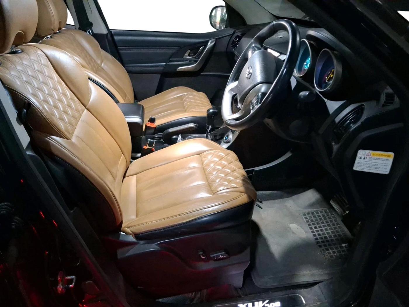 2021 Mahindra XUV500 W11 AT, Diesel, Automatic, 80,260 km, interior