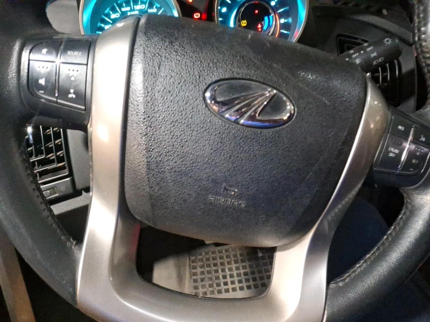 2021 Mahindra XUV500 W11 AT, Diesel, Automatic, 80,260 km, interior