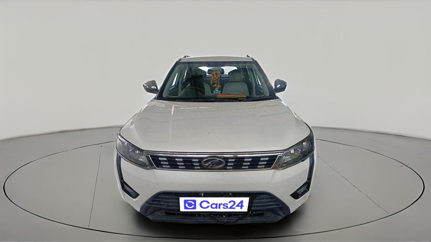 2020 Mahindra XUV300 W6 1.5 Diesel, Diesel, Manual, 94,553 km, exterior