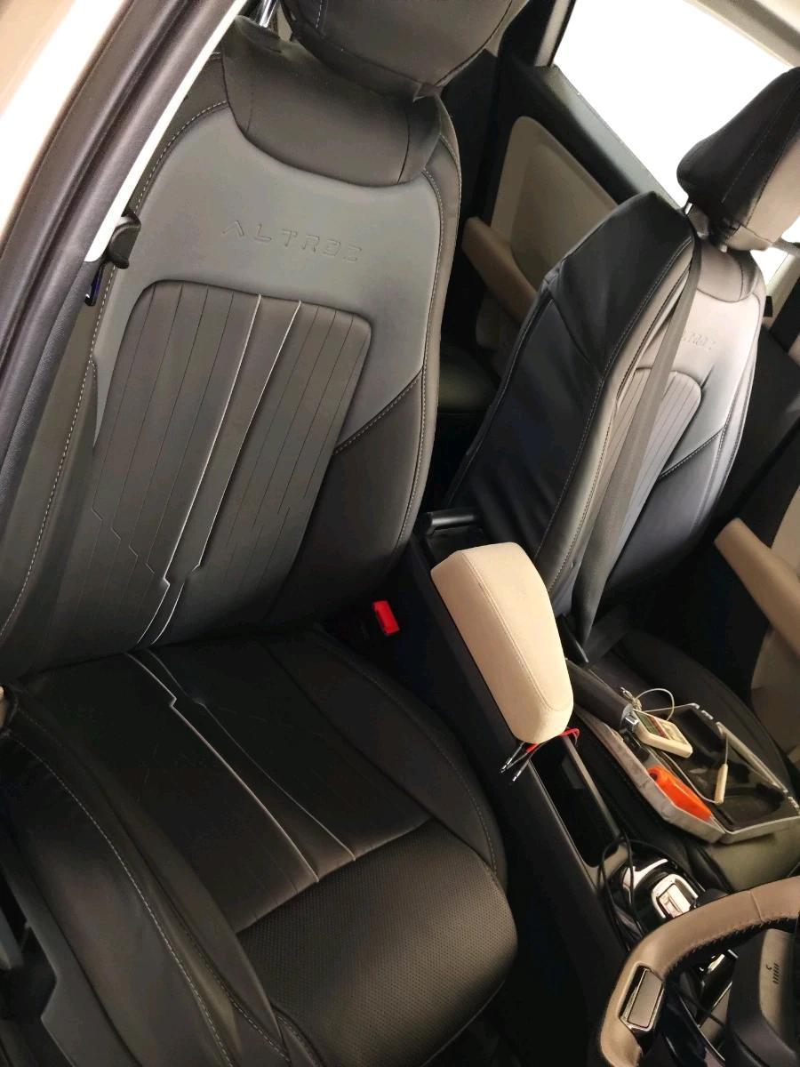 2025 Tata ALTROZ Accomplished Plus S Petrol 6DCT, Petrol, Automatic, 11,831 km, interior
