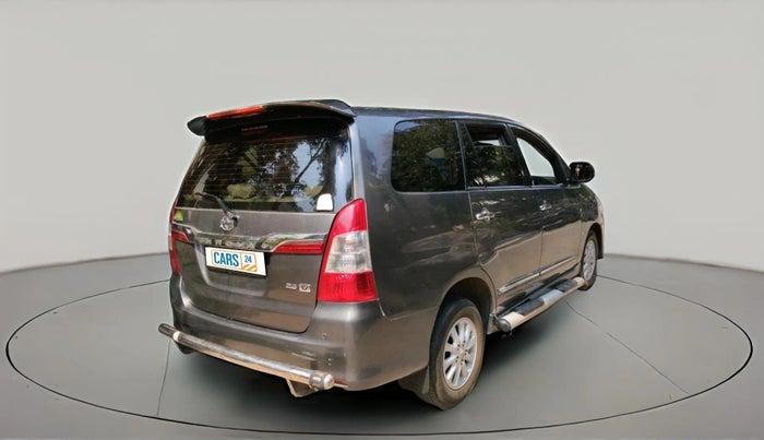 2014 Toyota Innova 2.5 VX 7 STR, Diesel, Manual, 1,94,169 km, exterior