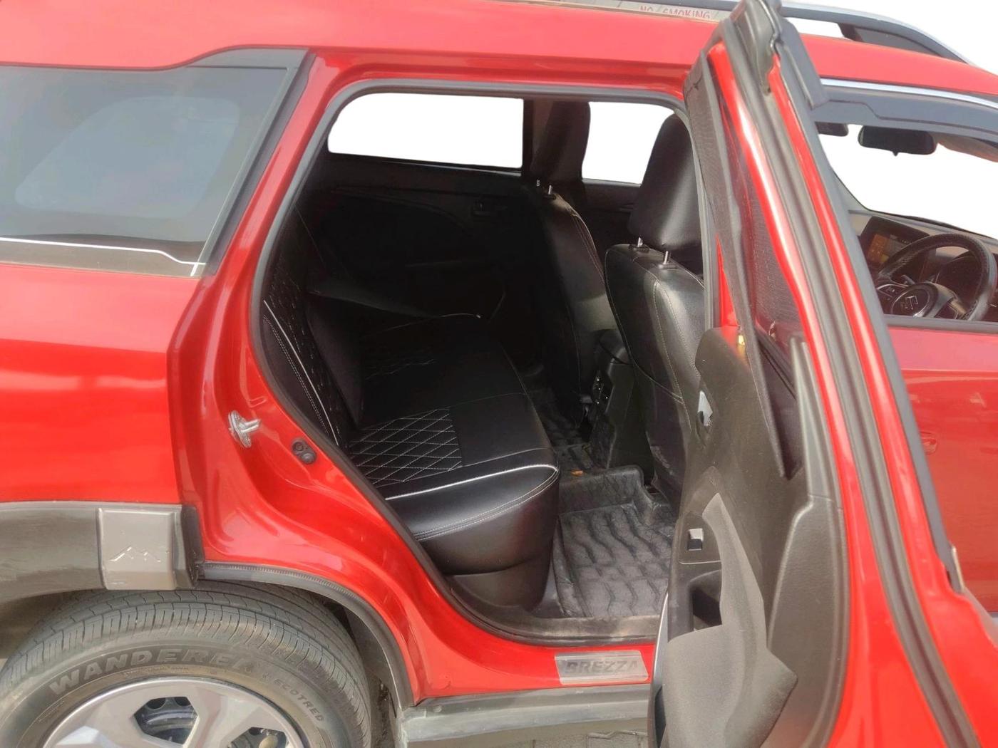 2024 Maruti BREZZA VXI AT SMART HYBRID, Petrol, Automatic, 15,547 km, interior