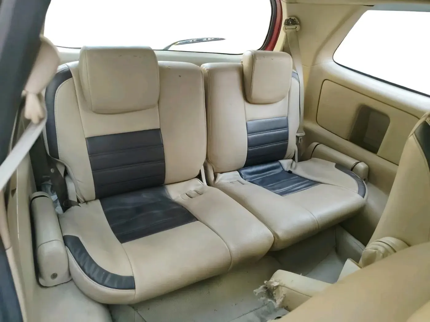 2008 Toyota Innova G4 2.5 7 STR, Diesel, Manual, 2,72,304 km, interior