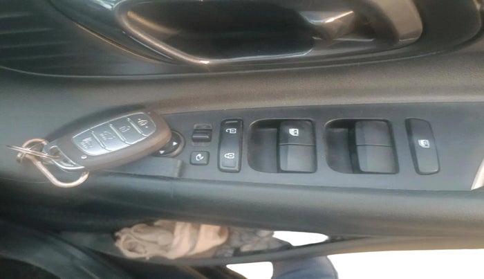 2021 Hyundai NEW I20 ASTA 1.2 AT, Petrol, Automatic, 32,583 km, interior