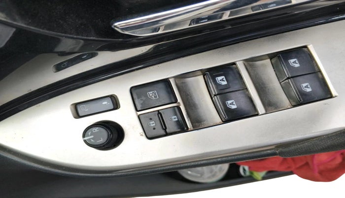 2021 Toyota Innova Crysta 2.4 VX 8 STR, Diesel, Manual, 1,60,898 km, interior