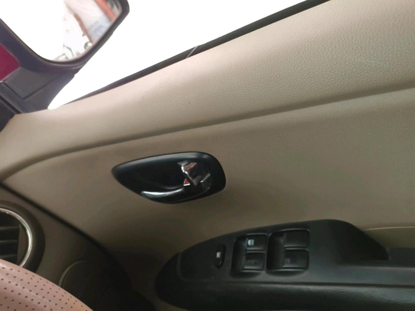 2012 Hyundai i10 MAGNA 1.1 LPG, Petrol, Manual, 1,45,995 km, interior