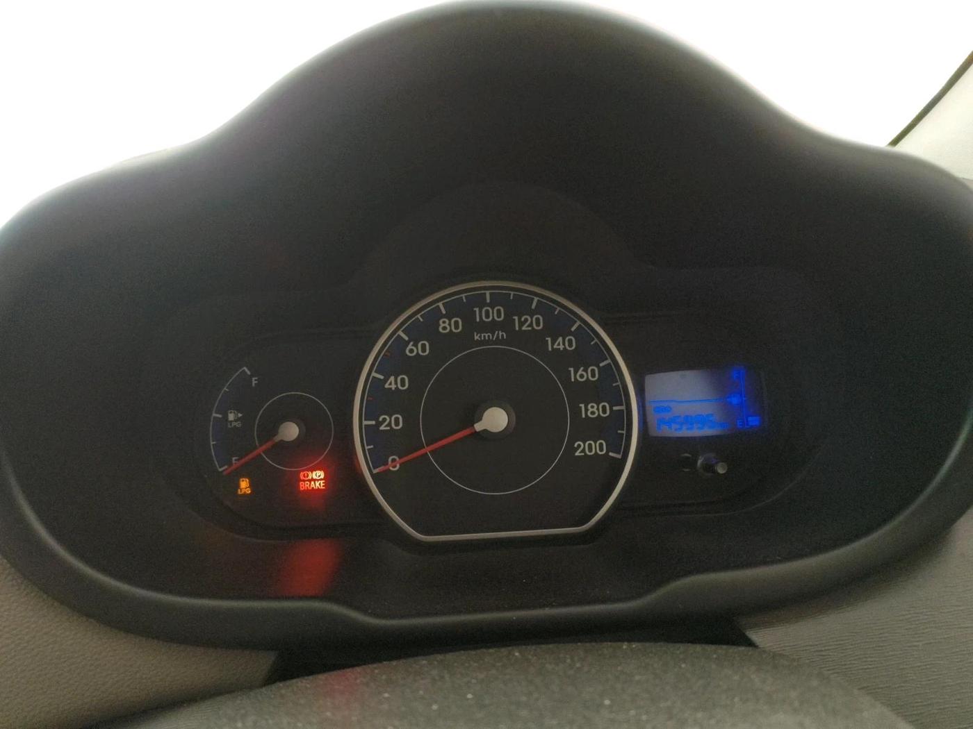 2012 Hyundai i10 MAGNA 1.1 LPG, Petrol, Manual, 1,45,995 km, interior