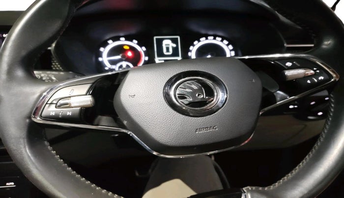 2022 Skoda KUSHAQ STYLE 1.0L TSI MT, Petrol, Manual, 39,928 km, interior