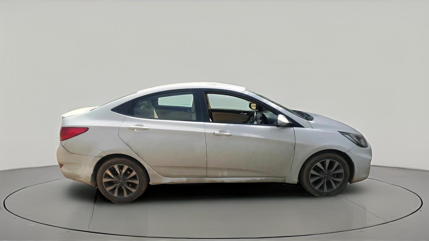 2013 Hyundai Verna FLUIDIC 1.6 CRDI SX, Diesel, Manual, 1,99,381 km, exterior