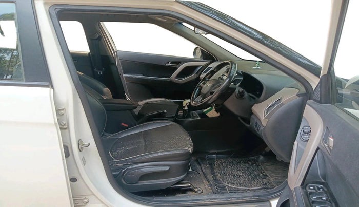 2017 Hyundai Creta SX (O) 1.6 DIESEL, Diesel, Manual, 1,26,836 km, interior