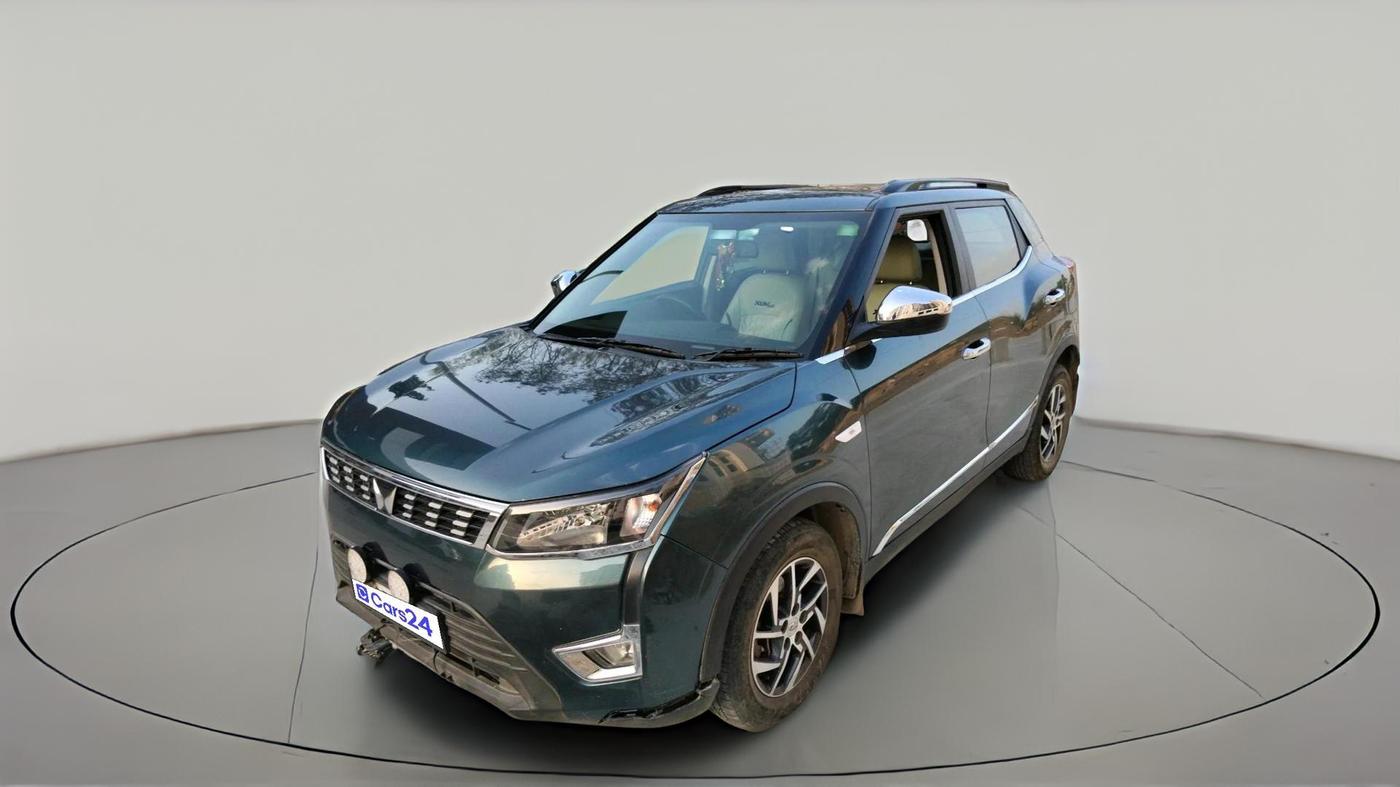 2023 Mahindra XUV300 W6 1.2 PETROL AMT, Petrol, Automatic, 42,000 km, exterior