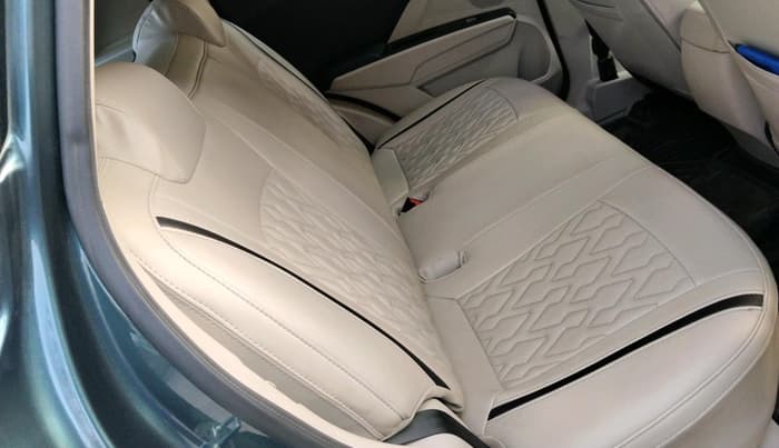 2023 Mahindra XUV300 W6 1.2 PETROL AMT, Petrol, Automatic, 41,309 km, interior