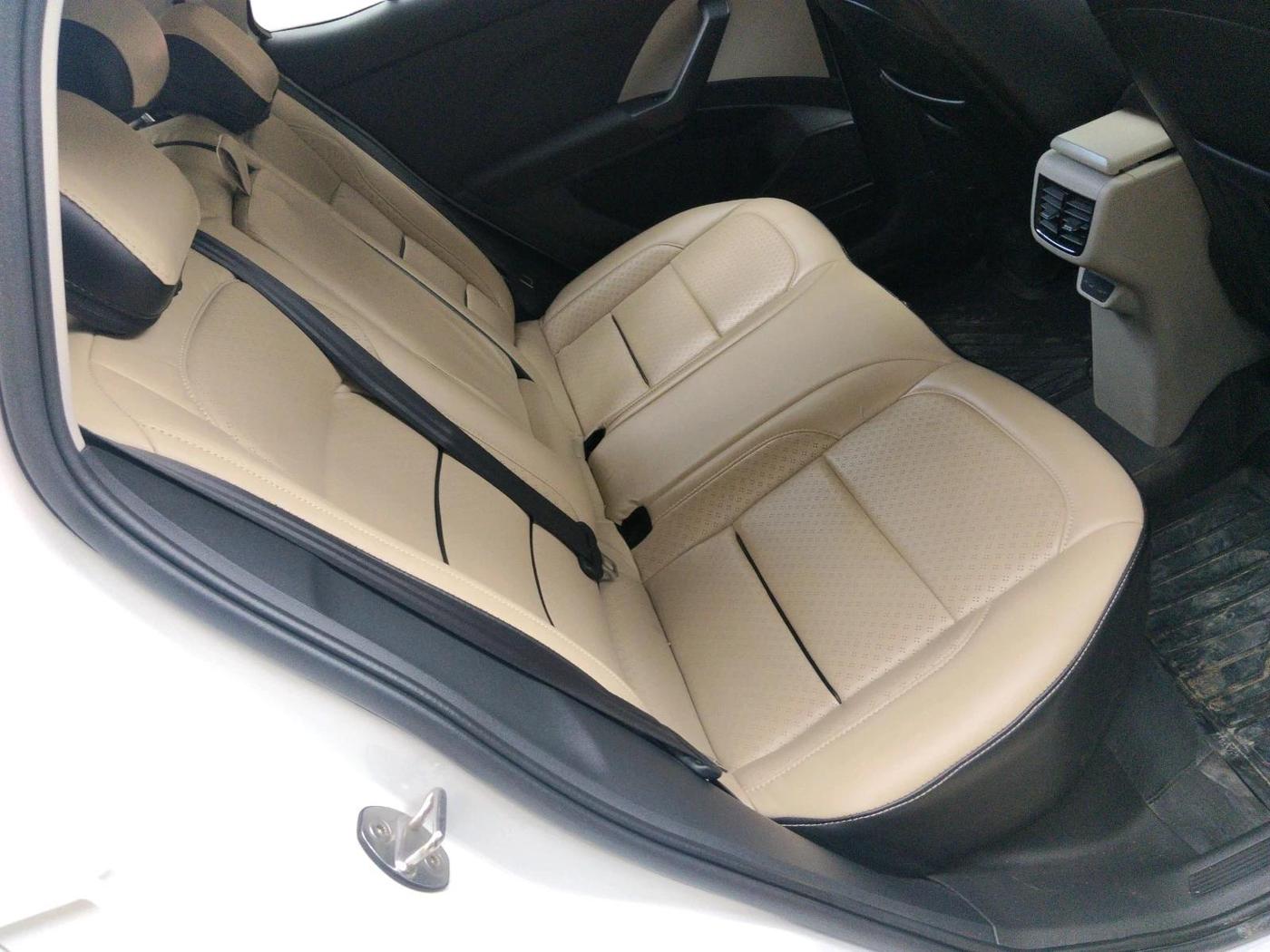 2022 Volkswagen TAIGUN HIGHLINE 1.0 TSI MT, Petrol, Manual, 35,292 km, interior
